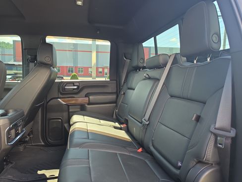Used 2023 Chevrolet Silverado 3500 High Country w/ Z71 Off-Road Package AWD/4WD image 15