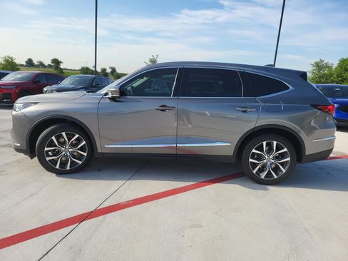 Used 2024 Acura MDX FWD w/ Technology Package image 3