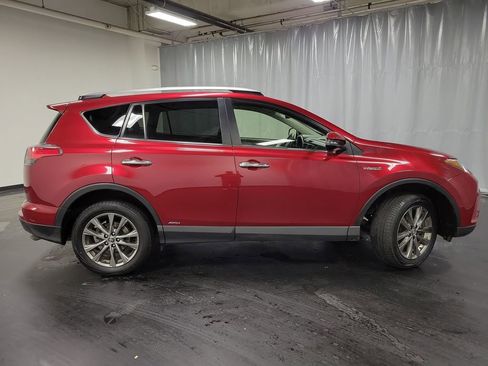 Used 2018 Toyota RAV4 Limited image 9