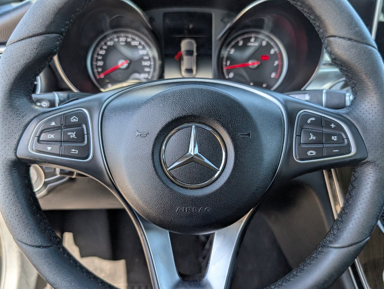 Used 2018 Mercedes-Benz C 300 Sedan image 18