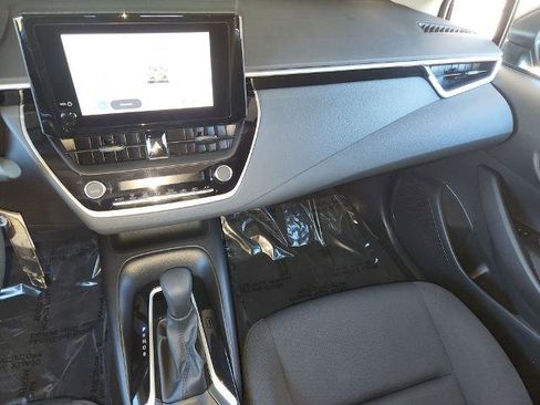 Used 2025 Toyota Corolla LE image 16