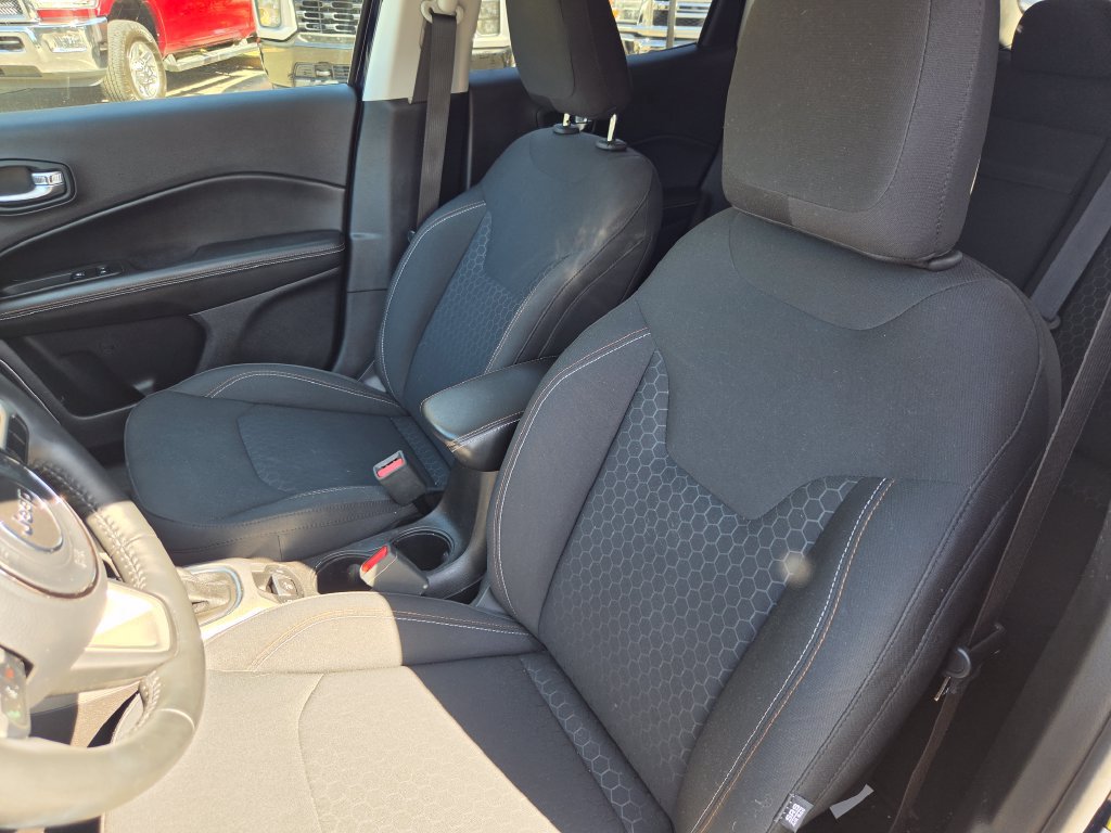 Used 2018 Jeep Compass Sport w/ Cold Weather Group AWD/4WD image 12