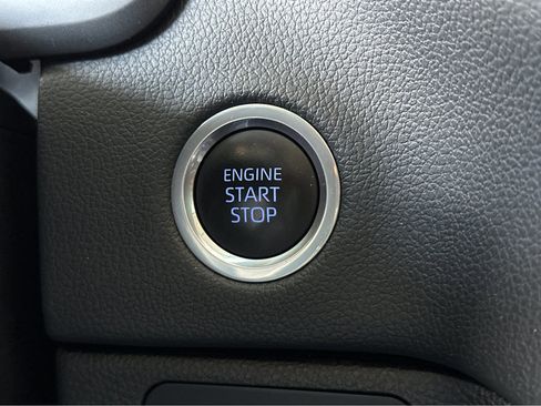 Used 2022 Toyota Tundra Limited image 24