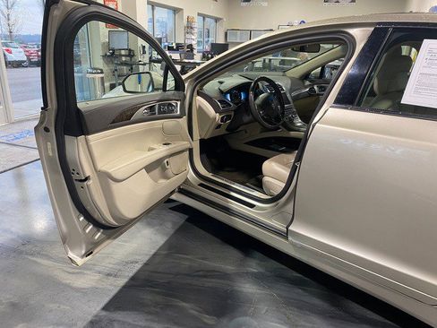 Used 2017 Lincoln MKZ Reserve w/ Climate Package image 11