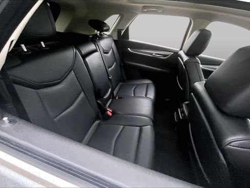 Used 2017 Cadillac XT5 Luxury FWD image 18