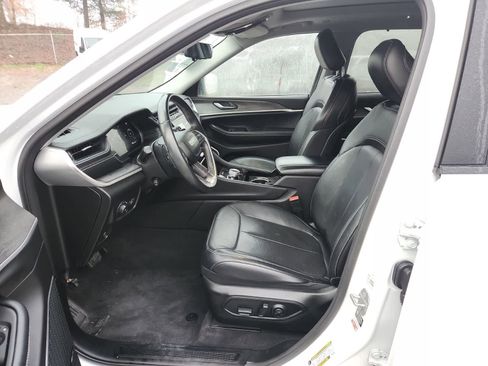 Used 2021 Jeep Grand Cherokee L Limited w/ Luxury Tech Group II image 15