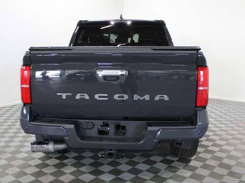 Used 2024 Toyota Tacoma Limited w/ Limited Package (LT) AWD/4WD image 5