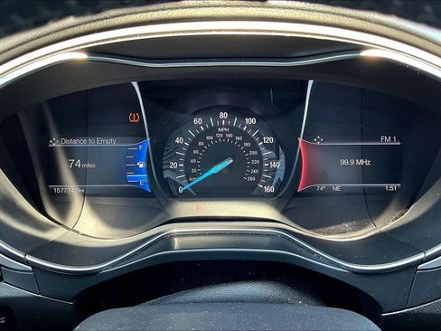 Used 2016 Ford Fusion SE image 8