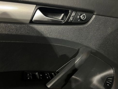 Used 2014 Volkswagen Passat TDI SE image 21