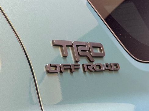 Used 2025 Toyota 4Runner TRD Off-Road Premium AWD/4WD image 23