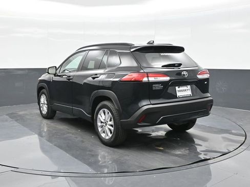 Certified 2025 Toyota Corolla Cross LE image 8