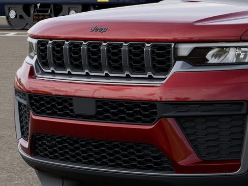 New 2026 Jeep Grand Cherokee L 2WD image 11