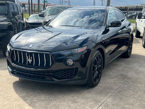 Used 2018 Maserati Levante AWD/4WD image 34