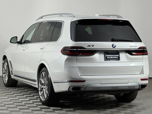 Used 2023 BMW X7 xDrive40i w/ Premium Package AWD/4WD image 4