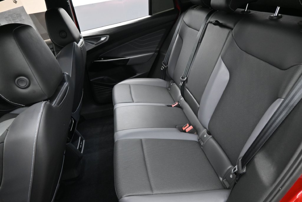 Used 2023 Volkswagen ID.4 S RWD image 23