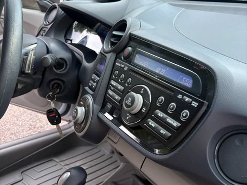 Used 2010 Honda Insight EX image 40