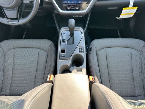 Certified 2024 Subaru Crosstrek 2.0i Premium image 31