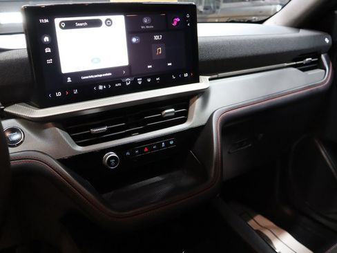 Used 2025 Ford Explorer ST-Line RWD image 43