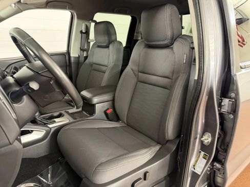 Used 2022 Nissan Frontier SV w/ Technology Package AWD/4WD image 13
