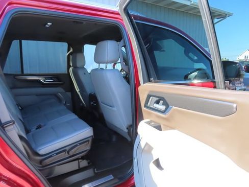Used 2025 GMC Yukon Elevation AWD/4WD image 27