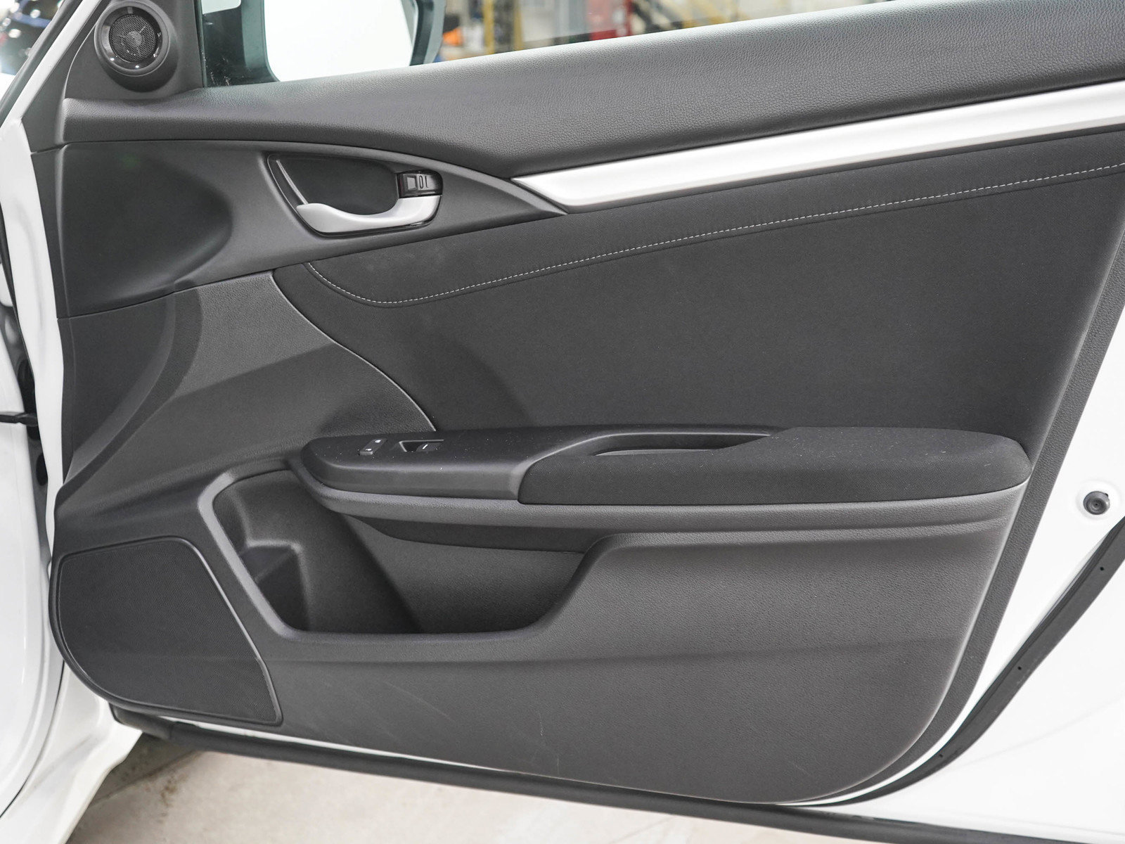 Used 2021 Honda Civic EX image 9