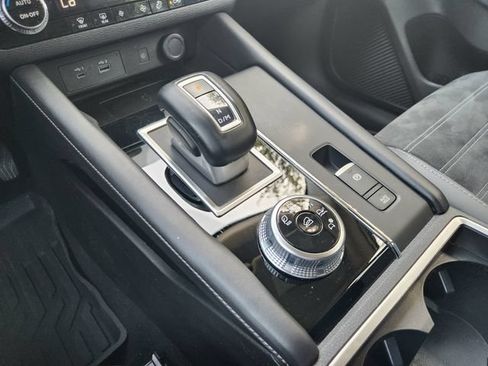 Used 2024 Mitsubishi Outlander SE FWD image 22