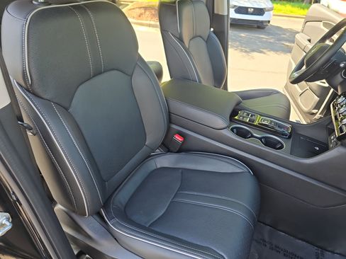 Used 2023 Honda Pilot Elite image 10