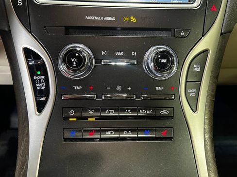 Used 2020 Lincoln Nautilus Reserve AWD/4WD image 14