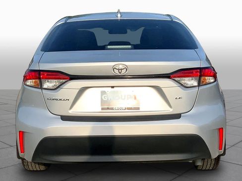 Used 2025 Toyota Corolla LE FWD image 5