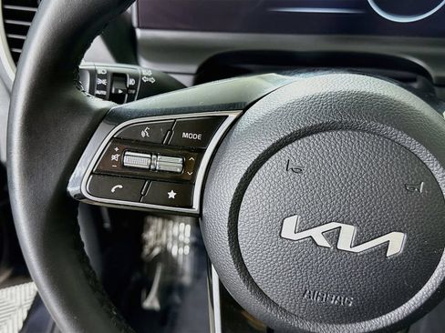 Used 2025 Kia Seltos EX AWD/4WD image 21