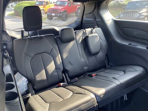 New 2026 Chrysler Voyager LX image 33