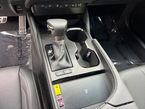 Certified 2024 Lexus ES 300h F Sport w/ Accessory Package (Z2) image 32