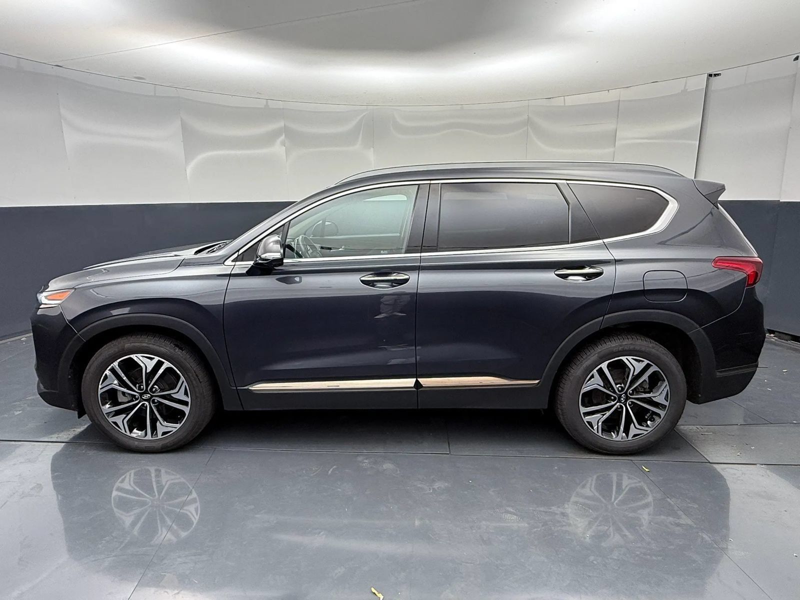 Used 2020 Hyundai Santa Fe Limited w/ Cargo Package AWD/4WD image 4