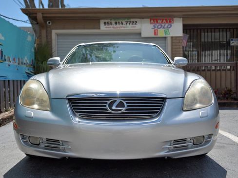 Used 2006 Lexus SC 430 Convertible image 2