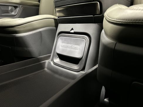 Used 2022 Rivian R1T Adventure image 31