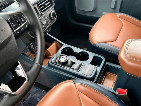 Certified 2023 Ford Maverick Lariat w/ Lariat Luxury Package AWD/4WD image 15