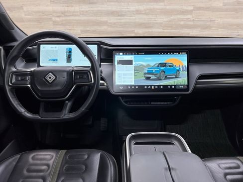 Used 2025 Rivian R1T Adventure AWD/4WD image 2