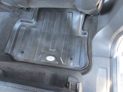 Used 2018 Land Rover Discovery Sport HSE image 35