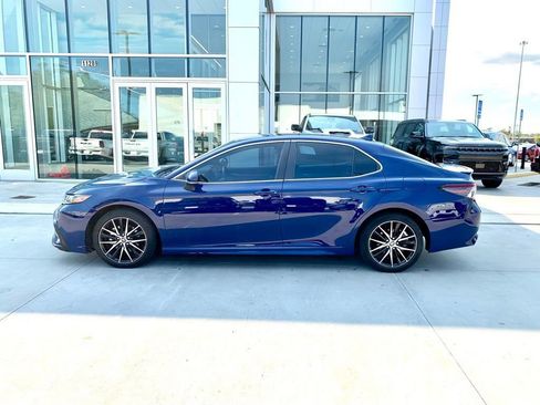 Used 2023 Toyota Camry SE image 8