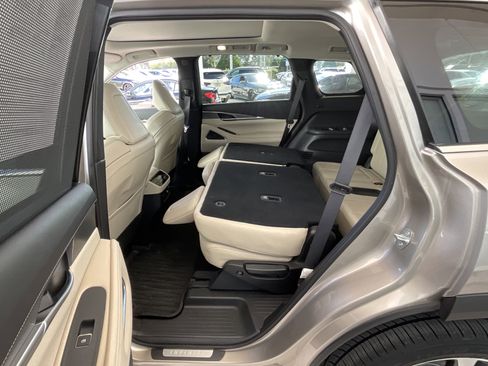 Used 2023 INFINITI QX60 Luxe w/ Performance Audio Package image 27