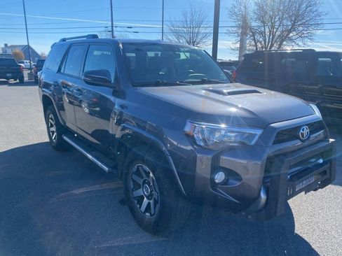 Used 2019 Toyota 4Runner TRD Off-Road Premium image 2