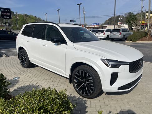 New 2026 Volvo XC90 T8 Ultra w/ Lounge Package image 6