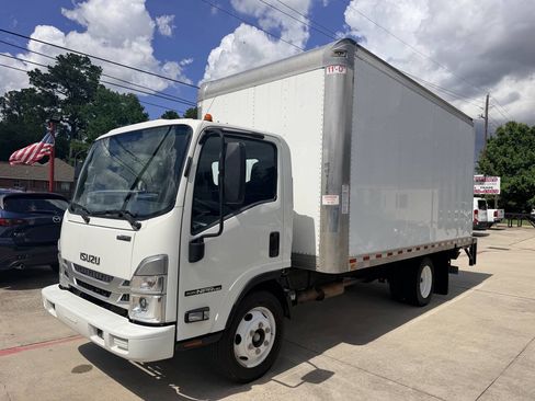 Used 2024 Isuzu NPR RWD image 2
