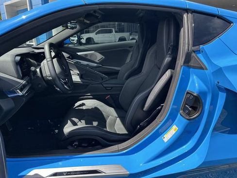 Used 2025 Chevrolet Corvette Stingray Preferred Cpe w/ 2LT RWD image 29