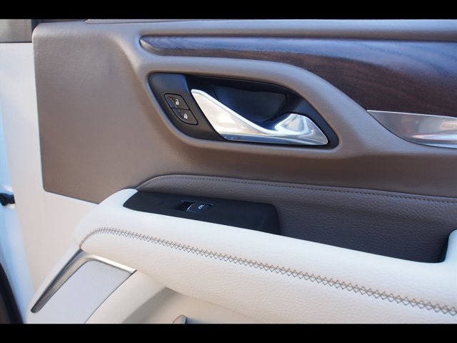 Used 2021 GMC Yukon Denali w/ Denali Ultimate Package AWD/4WD image 12