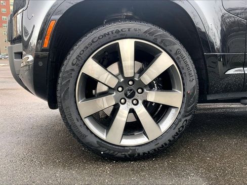 New 2026 Land Rover Defender 130 V8 image 11