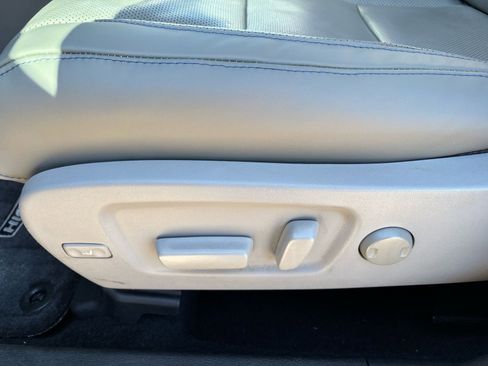 Used 2015 Toyota Highlander Limited image 16