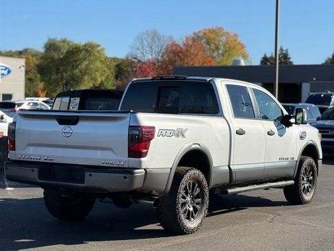 Used 2016 Nissan Titan PRO-4X image 39