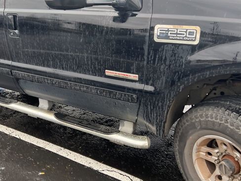 Used 2003 Ford F250 XLT image 12