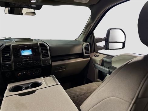 Used 2018 Ford F150 XLT w/ XTR Package image 23